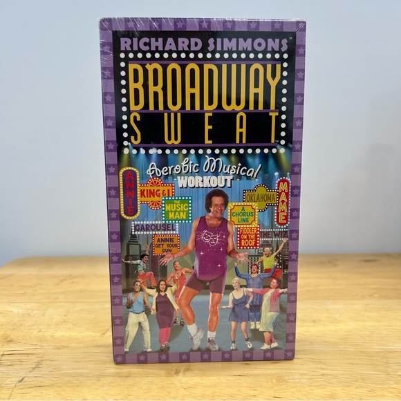 Richard Simmons Broadway Sweat VHS Aerobic Musical Workout 2000 NEW Sealed - Picture 1 of 6